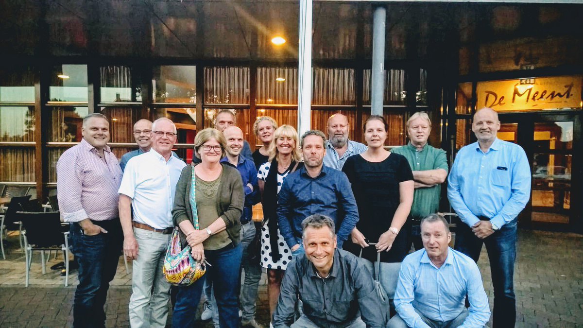 Vorige week woensdag een mooi intern afscheid mogen beleven met de collega's van "Team Koramic" in Afferden Gld.
Nogmaals bedankt en op naar een nieuwe uitdaging!