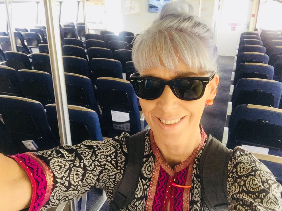 ⁦<a href="/thamesclippers/">Uber Boat by Thames Clippers</a>⁩ beautiful day on the clippers yesterday and today and such lovely well mannered staff especially at N Greenwich