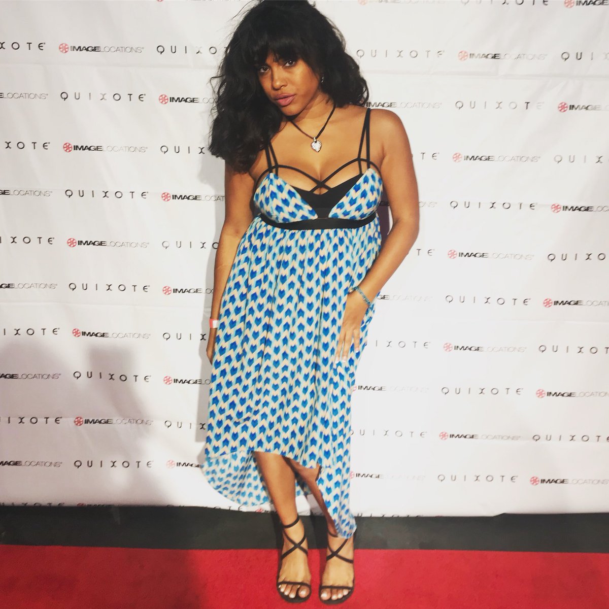 sashbashi's tweet photo. 8th Annual Quixote Barbie 🍔🌮🍕              #redcarpet #quixotestudios  #hilowdress #lfstores #bighairdontcare #melaningoddess #strappysandals #quixote #ootd #style #styleblogger #stylejunkie #fashion #fashionblogger #fashionbabe #heartshapednecklace #hairfordays #flowydress https://t.co/YPJgHqU0HC