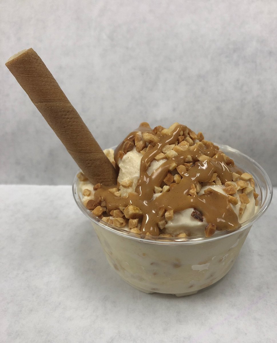 Today we try a new flavor : White Chocolate Peanut Butter Nut Custard! #WestAllis #MKE #frozencustard #Milwaukee