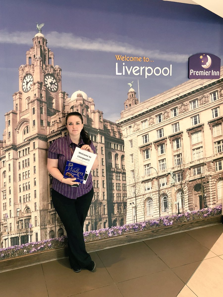 Our amazing Marieta WOWing a guest who’s visiting our great city for the first time! <a href="/LiverpoolOnePI/">PI LCC Liverpool One</a> <a href="/alison257/">9alison ryan</a> <a href="/walmsley_andrea/">Andrea Massey</a> @MidlandssolusPi