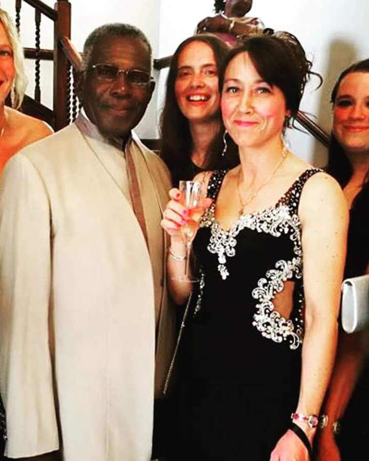 NorthDevonTeach's tweet photo. After meeting #RudolphWalker at @BazilMeade 's party I think that the next step for @debbiekentmusic is to run the #QueenVic In @bbceastenders(aka #QueenDebbie) Think of the entertainment that she would organise round the old 'Joanna' ๐น @RoisinButters @teacherschoir ๐๐คฃ https://t.co/5EKKVo5Mh1