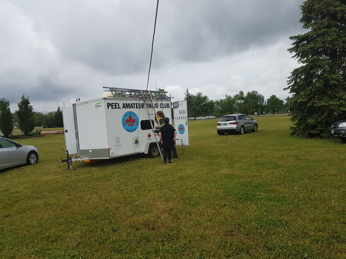 EGDougall's tweet photo. PARC teardown after another successful ARRL/RAC Field  Day @peelradio @arrl @RACTWEETS  #ARRLFD #racfd #parcfd2018 in Brampton Ontario @BEMOprepared https://t.co/X7GtjVntQx