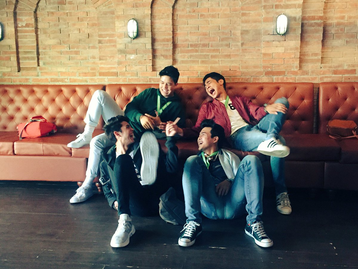 RegalFilms's tweet photo. #Walwal4DaysToGo https://t.co/gHTXQbTUs0
