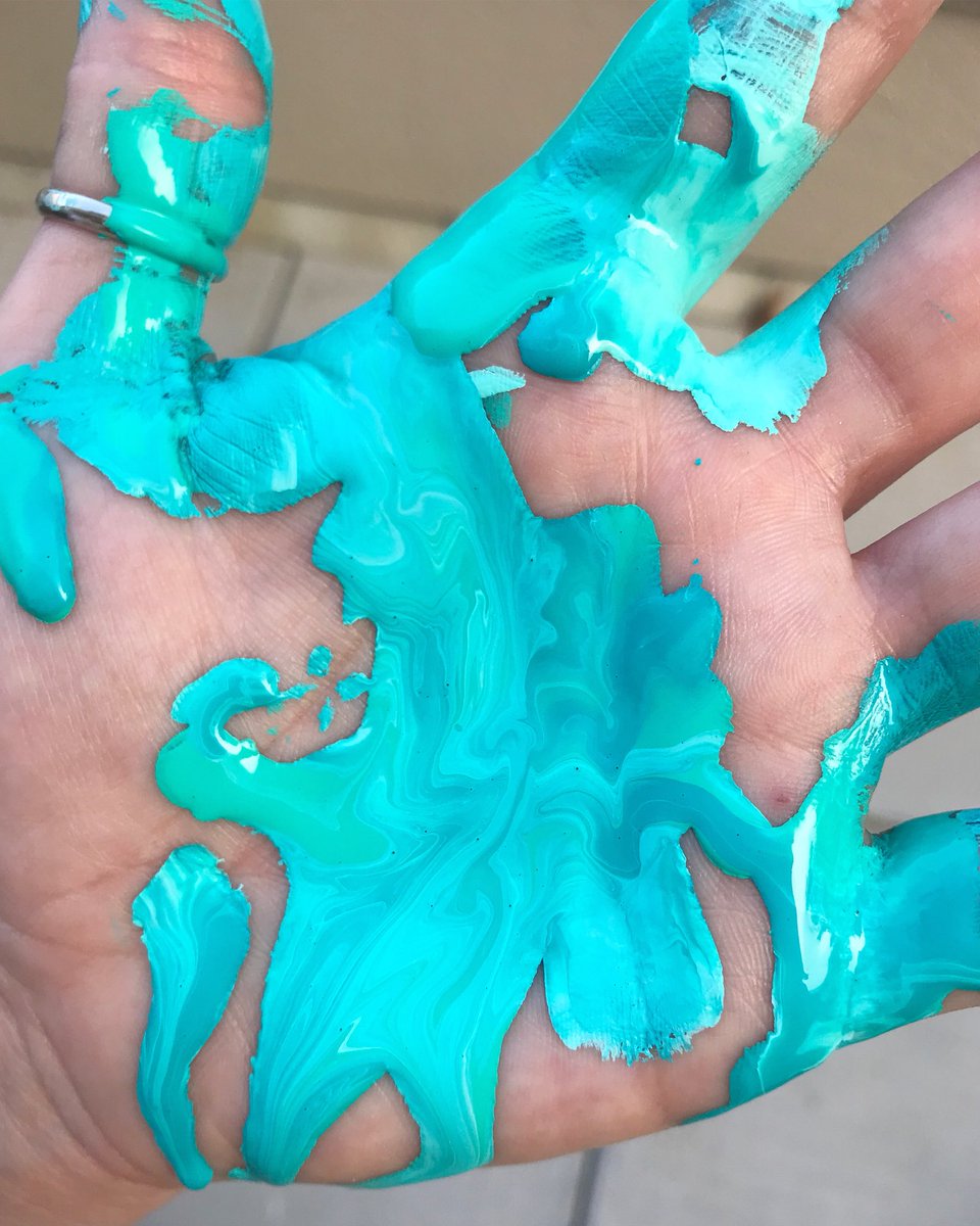 stephplotts's tweet photo. ᴮᴱᴬᵁᵀᴵᶠᵁᴸ ᴹᴱˢˢ ✨
.
#highfluidacrylics #highfluidacrylicart #acrylicpouring #messy #stephplottsart #acrylicpainting #abstract #abstractart #abstractpainting  #artistof614 #localart #localartist #artislife #columbusartist #selftaught #selftaughtartist #thisisme https://t.co/Hb9VWIzCwt
