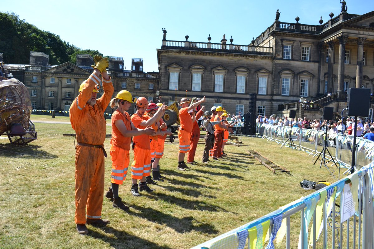 lorripops's tweet photo. A great afternoon @Wentworth_house for #ManEngine #wegreatplace A wonderful setting for a spectacular show 👏 https://t.co/QRVRzkcYRZ
