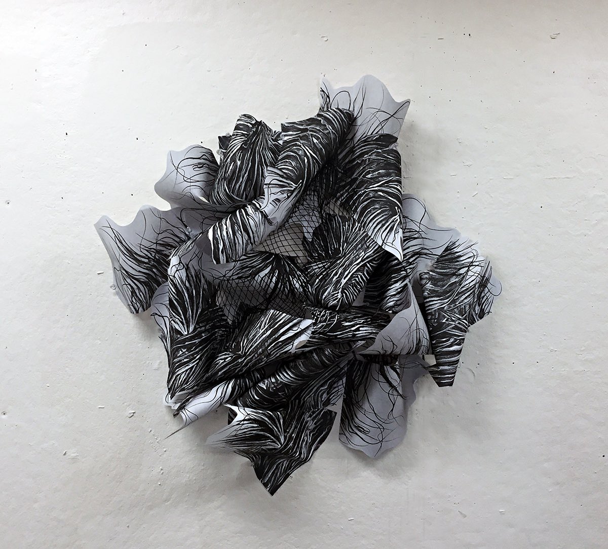 sarabelsantos's tweet photo. Studio work π€
Thinking about surfaces and the superfluous landscape.
#mfast #mica #studiowork #sarabelsantosnegron #contemporarylandscape #surfaces #superfluouslandscape #mfastmica https://t.co/J7mZNjidsO
