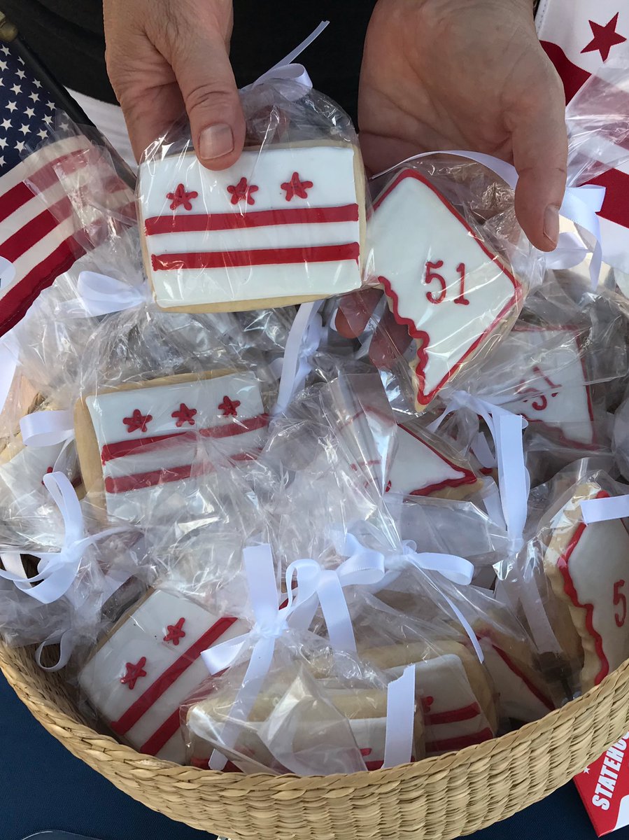 AT4DC's tweet photo. Great time at the #DCstatehood festival with @DC_Vote @LWVDC @JBurchDC @StudentsforDC @StandUp_FreeDC &amp; more! Through 5pm at Lamont Park! https://t.co/ywEHvREO95