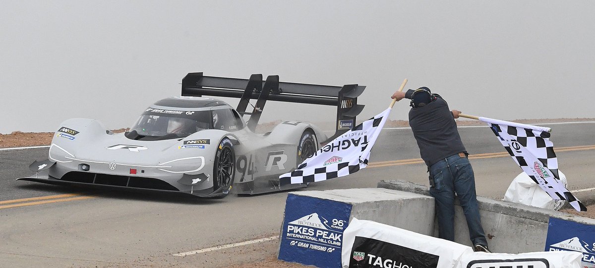jerileebennett's tweet photo. France's Romain Dumas becomes the first to break the 8-minute mark in the Pikes Peak Hill Climb-7:57.148 @CSGazetteSports @csgazette https://t.co/bivtdcX96X