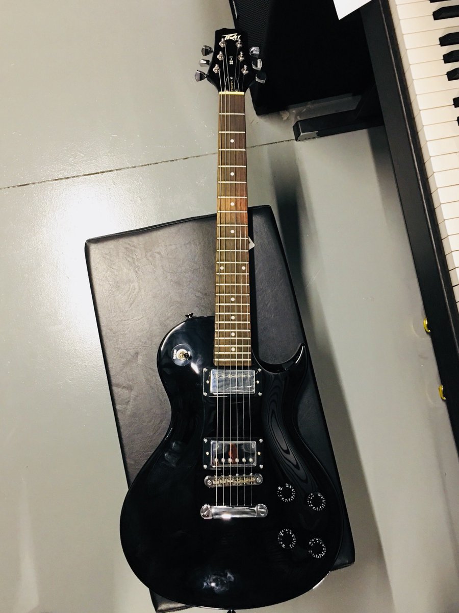 Don't miss today's HUGE episode!! Facebook Live @ 4pm we're giving away a GUITAR. Holy cow!! Come listen!
buff.ly/2MliwQ6