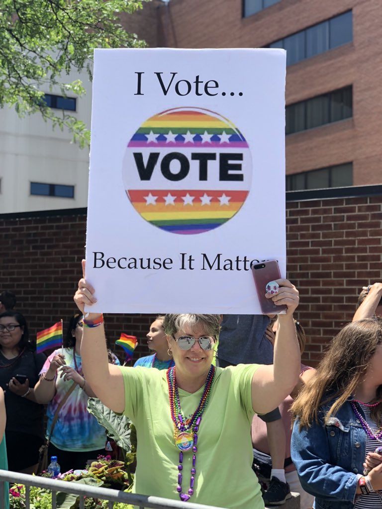 cookcountyclerk's tweet photo. Marching for #equality in #ChicagoPride2018!
This parade is always one of the highlights of the year! #CookCountyPride #LoveIsLove #twill #LGBTQ #lgbtchicago #RegisterToVote #Democracy https://t.co/rruWDRb56A