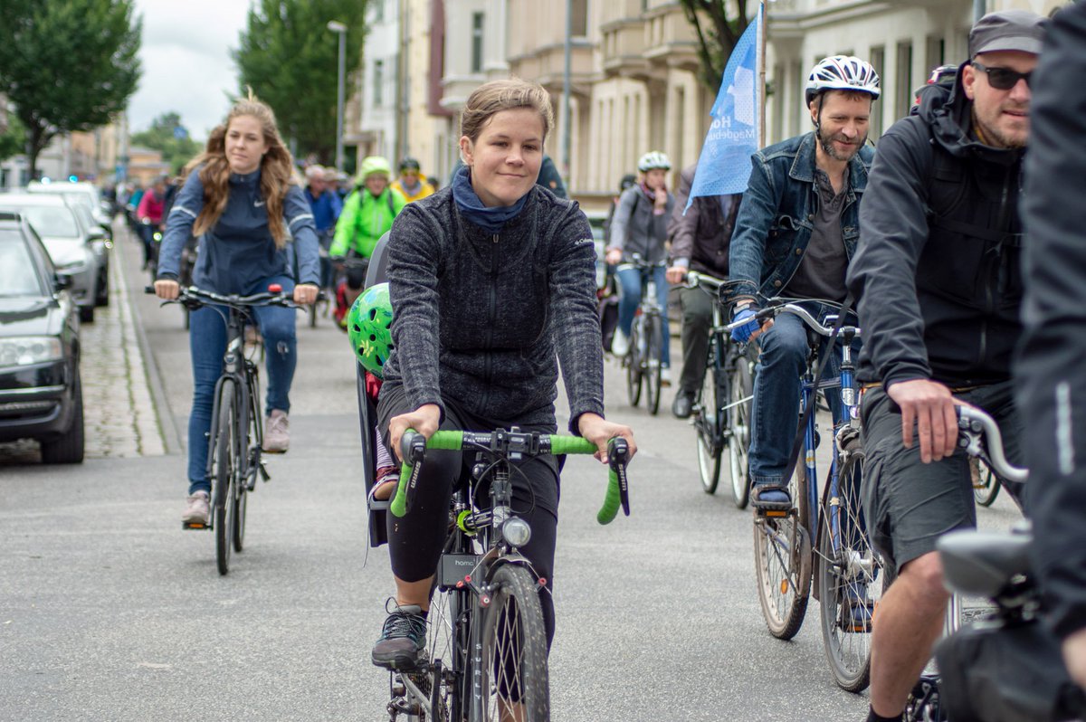 ADFC_MD's tweet photo. Das war der #FAT18 in #Magdeburg Danke an alle die mitgefahren sind. Mehr Bilder und Aufnahmen gibt es hier: https://t.co/wdJOtxufUv
#Verkehrswende #sternfahrt https://t.co/XXP68n7wCz
