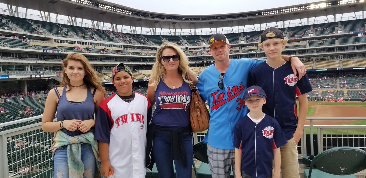 csibbert's tweet image. #Twinspics