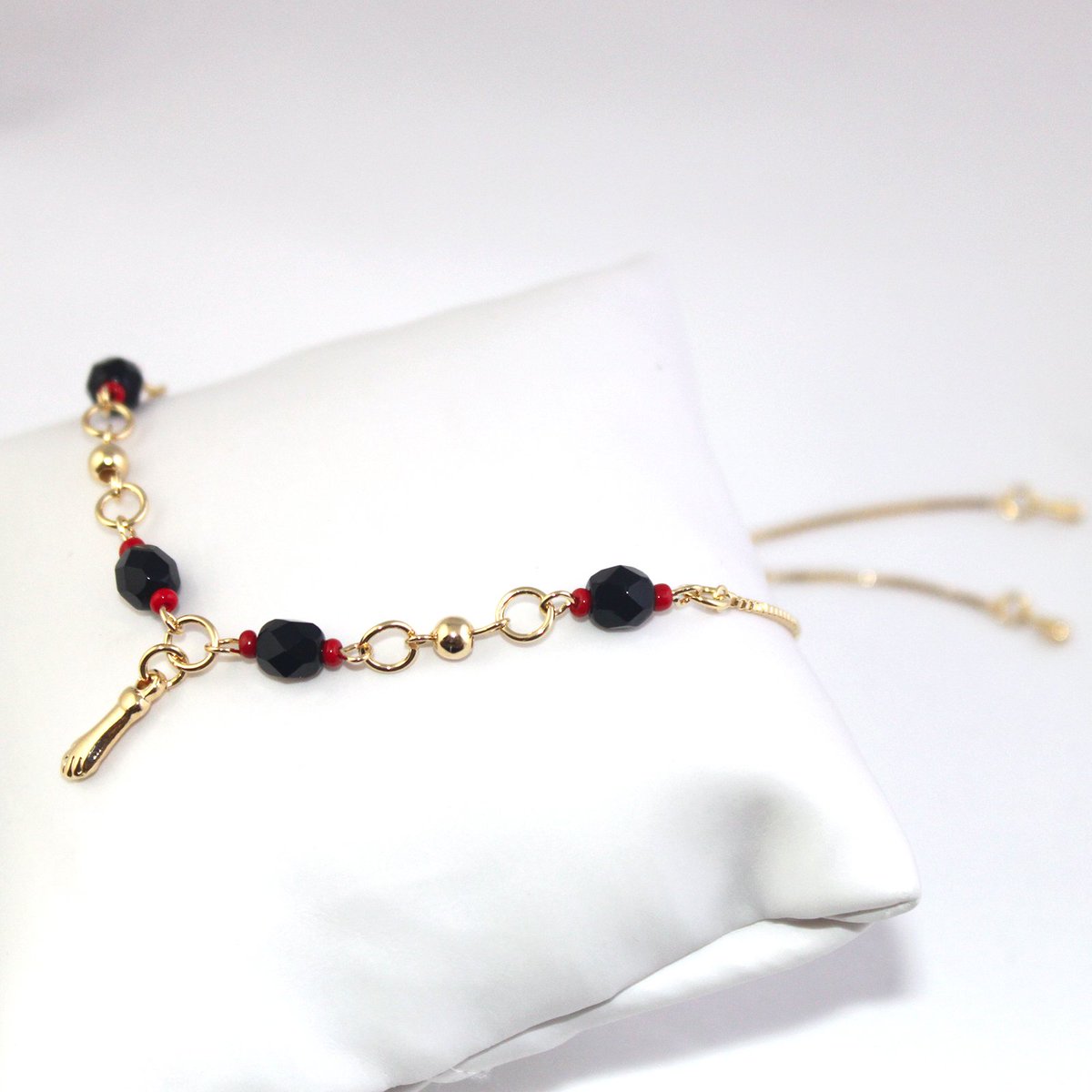 LocalSavings_D's tweet photo. Today's featured product - 14k Gold Filled Foot Anklet Bracelet Azabache Figa Evil Eye Protection. Available at: https://t.co/QUcFcOLmEv.
Posted via SumAll https://t.co/JQ0dFySA5T https://t.co/1IKbQMtXqy