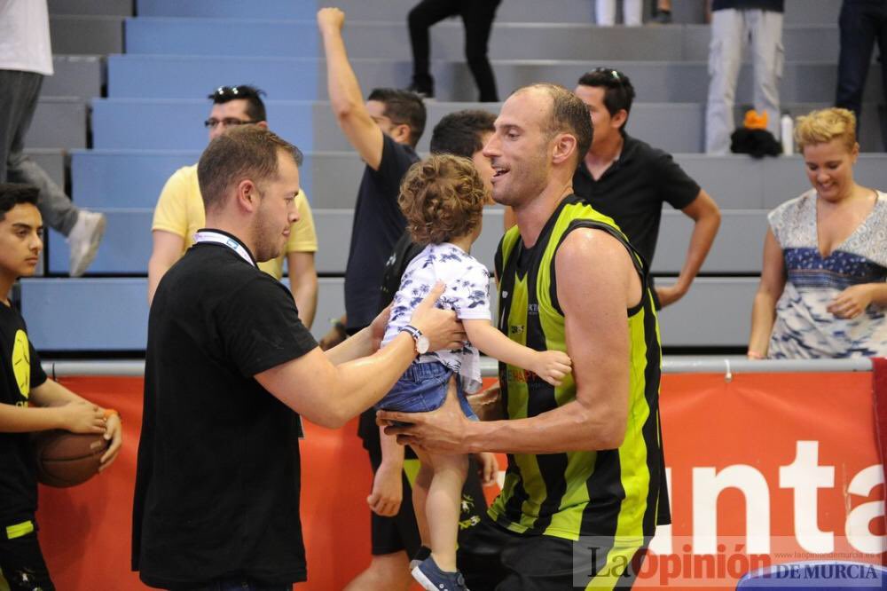 nico_alconada89's tweet image. Todo el mundo sabe quien eres y lo que has hecho, así que poco más que decir. Ha sido un placer tenerte en mi equipo! 
Gracias por todo amigo 😘😘 #lledai #MVP #ascenso #LebPlata 
Toda la suerte en tu nueva etapa crack! 🔝