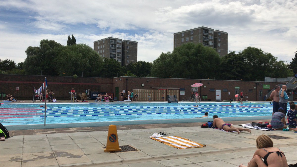 Loved my visit to swim @charltonlido yesterday in @VisitGreenwich 🏊‍♀️⛱🌊🐠#waterbaby #londonlido #lido #summerinlondon