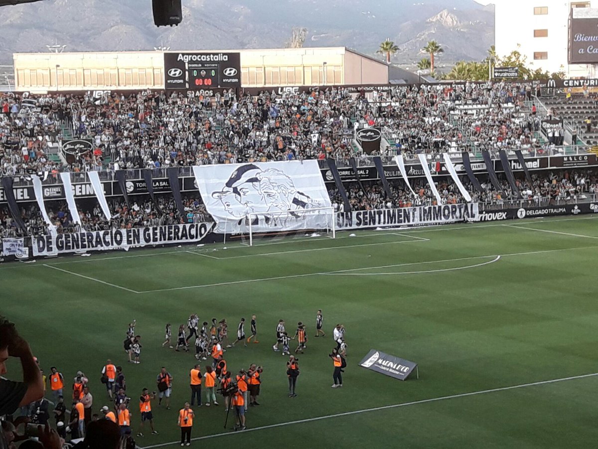 jordigimenez10's tweet image. Castalia. El @CD_Castellon pot tornar a #2aB esta nit.
Més de 14.000 orelluts en les grades.
Ací estem #PPO