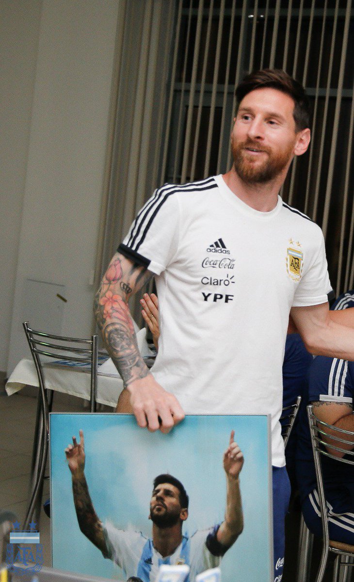 ¡#FelizCumpleaños capitán Leo Messi! 🎂👏
