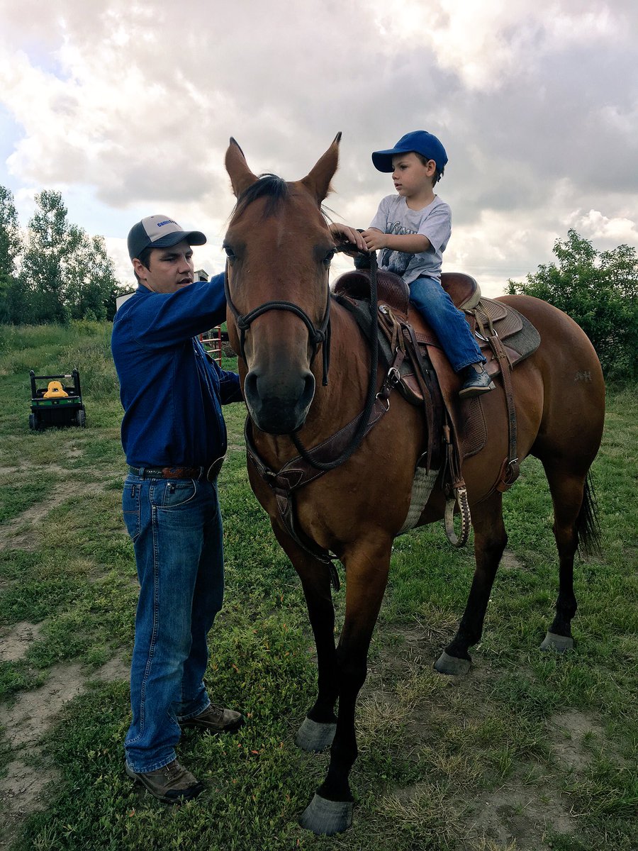kschwedhelm's tweet photo. We are loving our new home in the country. Get to ride Rocket every day ❤️@DaltonHump https://t.co/UiJr7csJ82