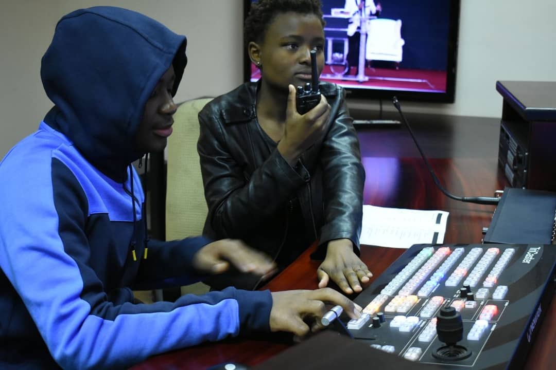 ZarciaZA's tweet photo. The A Team!🎥🎬
.
So proud of these youngsters - showing up every Sunday, so eager to learn and make a difference! Dankie James! #TVMakers #GBCLongdale #Makers #TVProduction 📷: @tshepiigraphy https://t.co/B4gEBH0nQQ