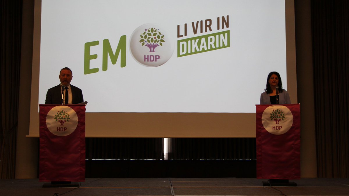 Değerli arkadaşlar,
Sandık başı görevlerimiz henüz tamamlanmamıştır. Sonuçlar ilçe seçim kurullarına verilene ve YSK’ya girişler sağlanana kadar görevimiz devam etmektedir. Henüz kutlama yapma zamanı değildir. Hepimize kolay gelsin.
Pervin Buldan – Sezai Temelli