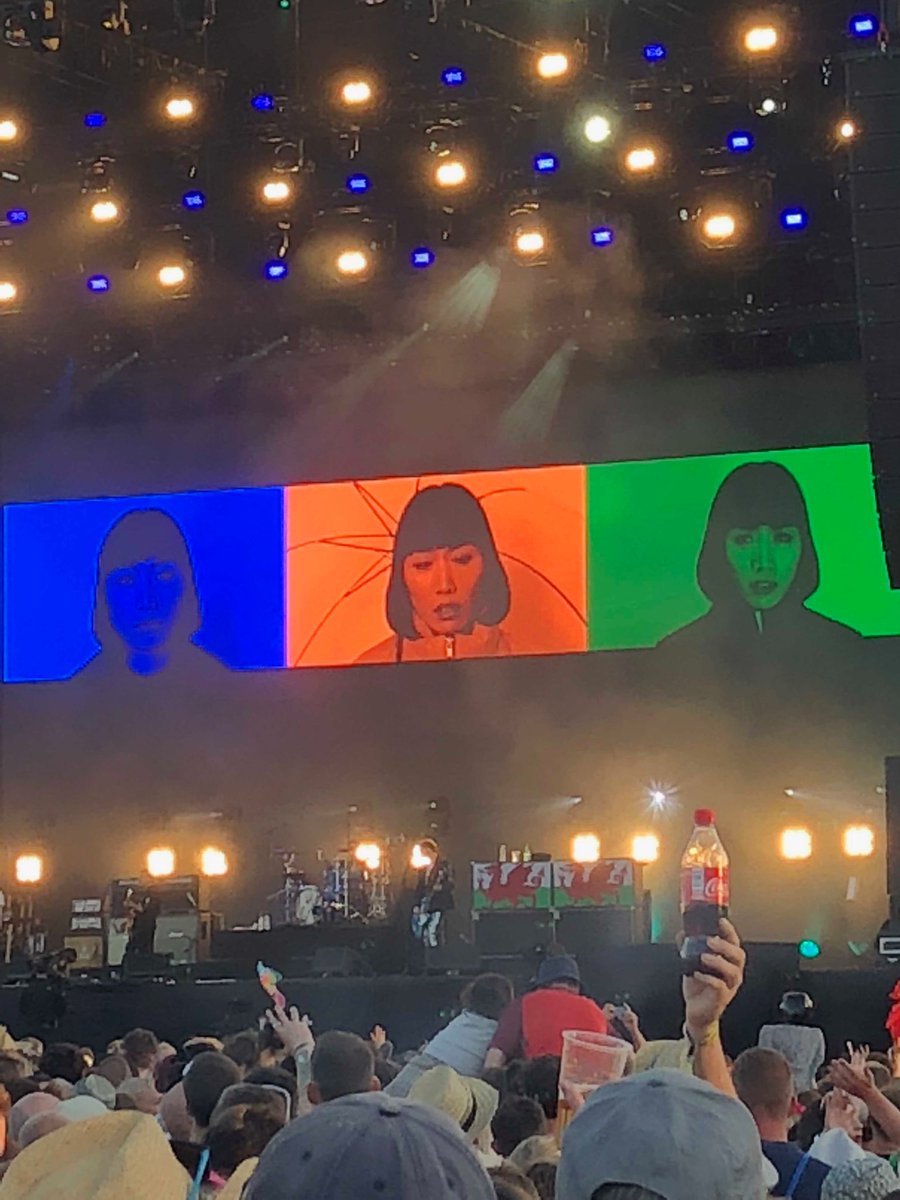 Manics performing at IoW2018, awesome experience