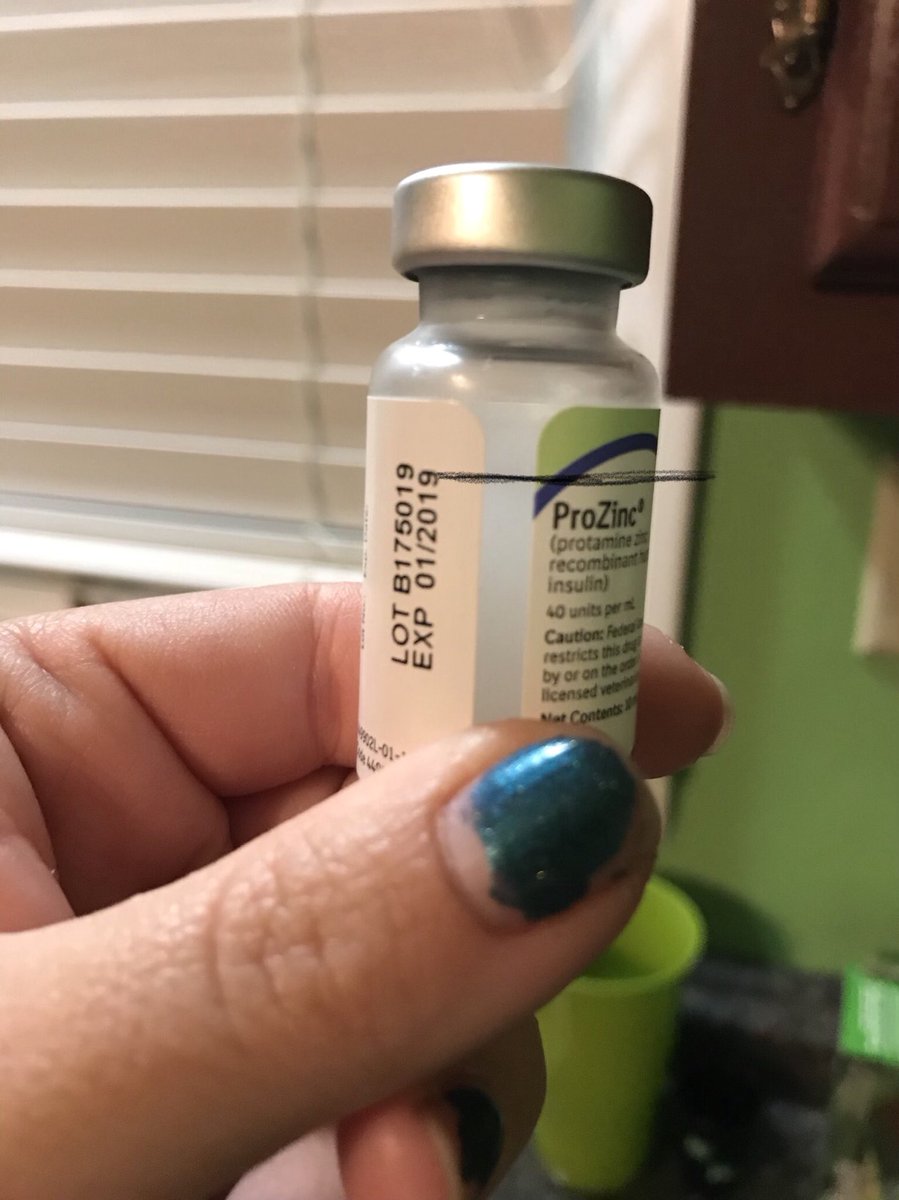 TheChloeClan's tweet photo. Brand new bottle of #ProZinc for some reason it doesn’t look as full as it should be. Any opinions? The insulin stops at the line because it’s hard to view in the photo. https://t.co/GtSOpNJM6E