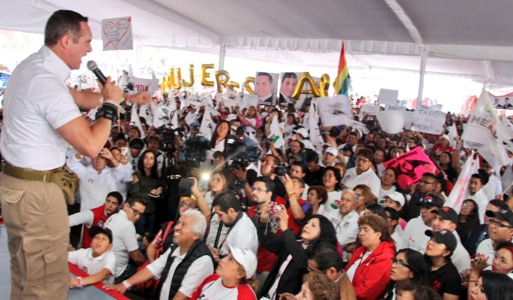 JoseEAlfaro's tweet photo. En #Cuajimalpa se respira el triunfo de l@s candidat@s del #PRI; porque con @AdrianRubalcava y @Migel_ange se ha hecho un gobierno de resultados. #VamosAGanar y @MikelArriolaP será Jefe de Gobierno. #FuerzaFuerzaFuerza #AlfaroCDMX https://t.co/Jrbma5o6Mm