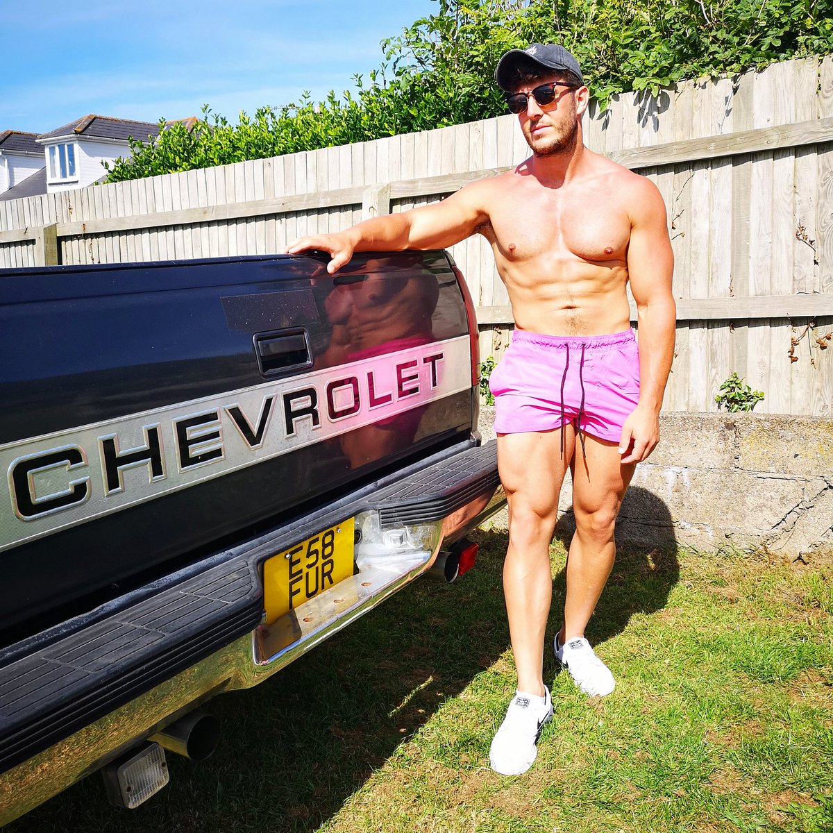 Beach days 😎 #SundayFunday #croydebeach #chevy