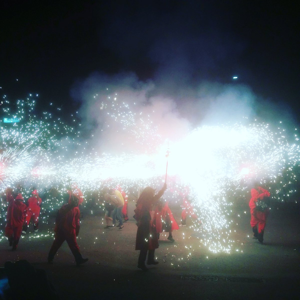 icharosofficial's tweet photo. Feliz #SantJoan a todos los que lo celebrasteis ayer!! https://t.co/vRbcS0WtDx