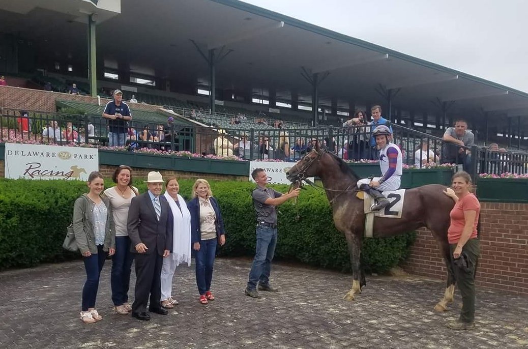 Got my first win stateside, <a href="/DelParkRacing/">Delaware Park</a>, hopefully first of many to come! Thanks to all <a href="/FennekaB1/">Fenneka Bentley</a> and all connections.