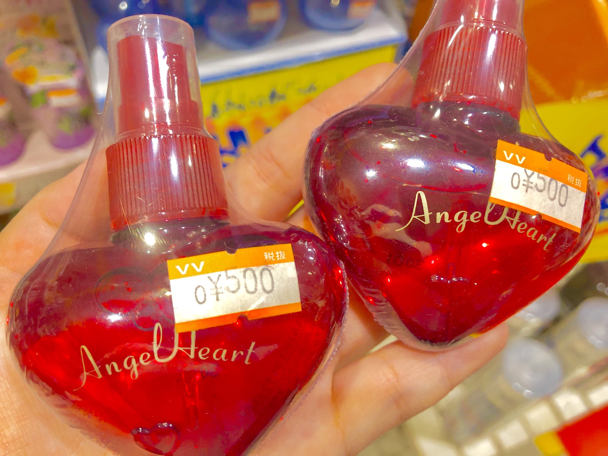 ヴィレッジヴァンガードイオンモール与野店 本日の商品情報 第三弾ッ 日本一売れてる香水ライオンハートの ボディミストが入荷しました どれも嗅いだけどめっちゃええ匂い この暑い夏でも爽やかな香りで 気分も爽快