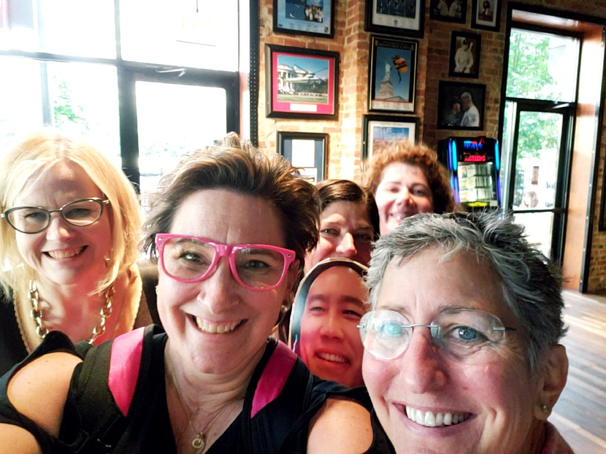 sdpaulette's tweet photo. #flatpat joined the girls for dinner tonight , he's peeking over my shoulder, see him? #ISTE18 https://t.co/43QtJQDvwf