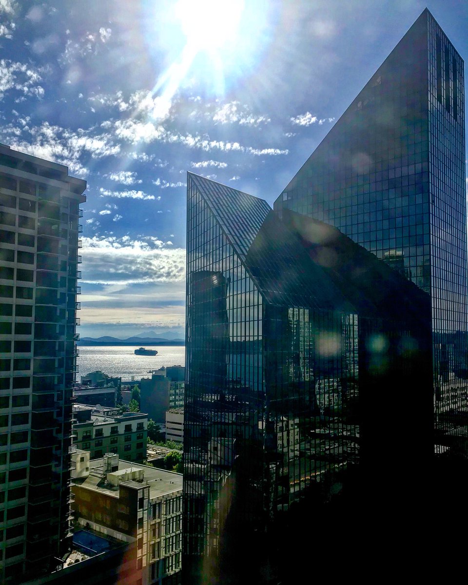 go2seawithme's tweet photo. Welcome @WindstarAnthony, @romdi1007, @AndreaLee58, @WindstarMelissa, and @davidschoenberg to #Seattle this week for our @WindstarCruises #salesmeeting!

#TeamWindstar #WindstarSeattle #WindstarCruises https://t.co/7qvfV46AWw