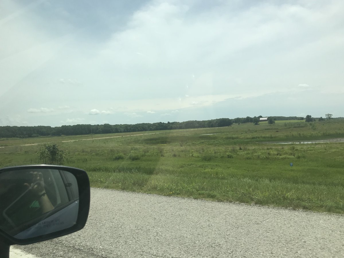 bjh's tweet photo. After a wonderful visit with @allanfieldhouse &amp; family, today was a long driving day from eastern Kansas to Indianapolis (pic from northern Missouri) https://t.co/pf9TCGVlfj