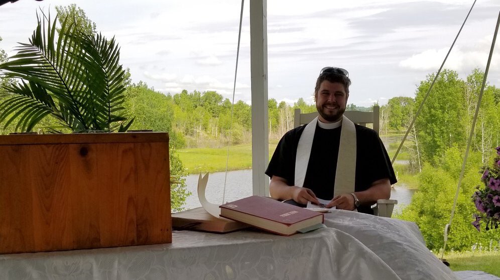 RevMattBrown's tweet photo. Fantastic Holy Trinity Anglican Church picnic today @blueberryranch! Thanks so much for having us! @ValleyAnglicans #ChurchFamily #Picnic #SummerFun https://t.co/y3YHL9629e https://t.co/JfrEfkYBMG
