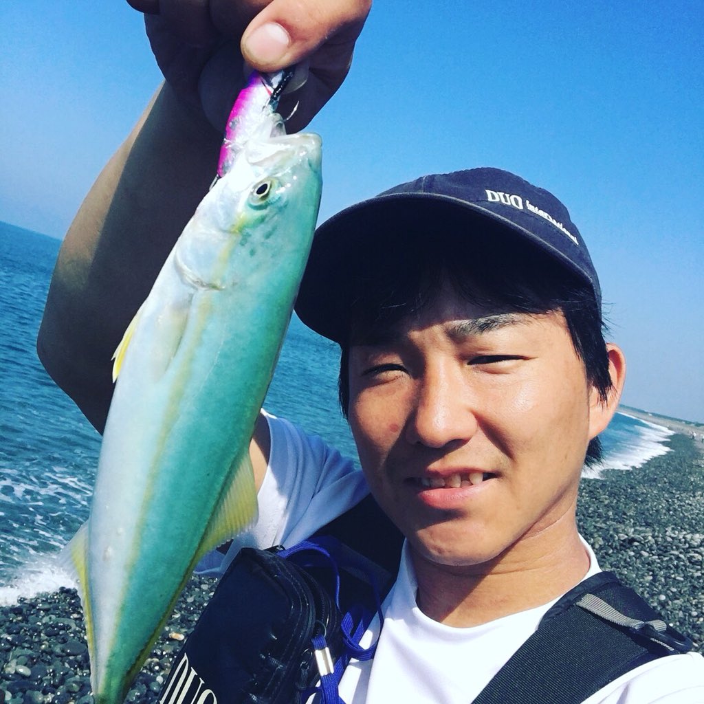 naonoumigasuki's tweet photo. ワカシとペンペンを追加して終了。
沼津まで来たんだから・・・丸天!
朝から贅沢な金目マグロ定食☝️✨
#沼津港 #千本浜 #ライトショアジギング#ペンペンシイラ #ワカシ #duojpn #dragmetalcast #duointernational #ドラッグメタルキャスト #しずおかけん https://t.co/h2agpekdeD
