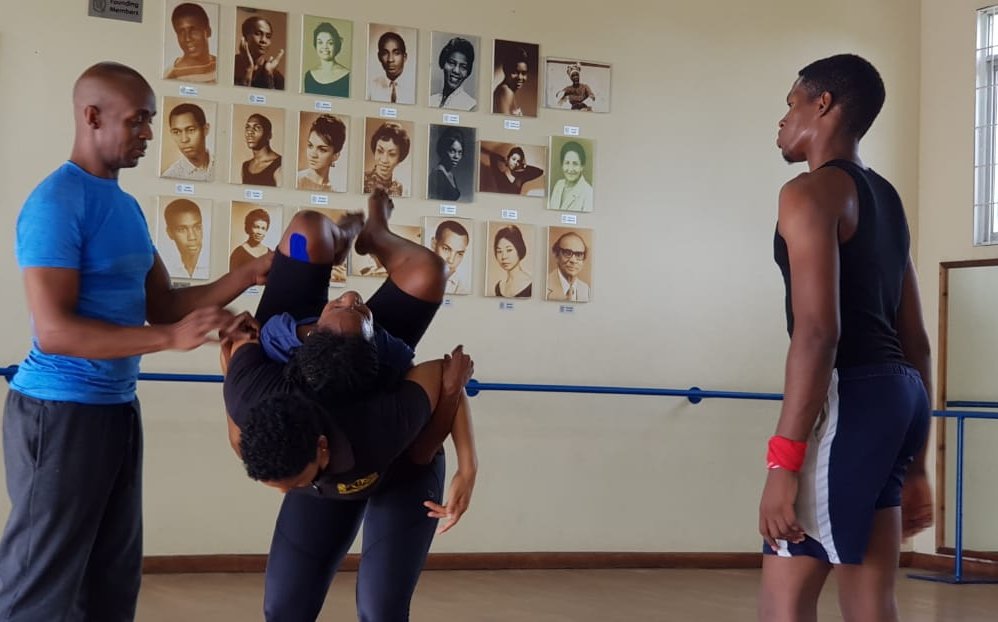 NDTCJAMAICA's tweet photo. NEW WORK ALERT
Marlon Simms choreography for the 56th 'Season of Dance' opening Friday, July 20, 2018 at the Little Theatre.

Mark Phinn Photography

#NDTCdancers #NDTCsingers #NDTCinsta #NDTCon #NDTC56 #NDTCjamaica #NDTC #ilovendtc #Renewal #Continuity https://t.co/UyZrGnck3m