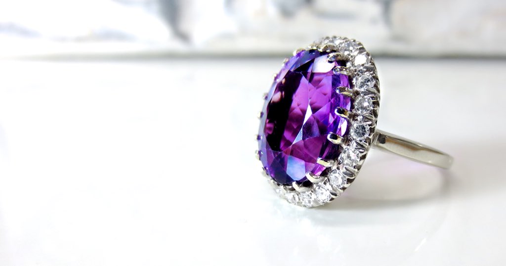 AskMomentsTT's tweet photo. There has been a beautiful, clear blue sky over the Wirral today and it’s got us dreaming of summer proposals! ☀️💒

Visit our blog ‘In the Moment’ for ideas and inspiration for the perfect ring 💍: https://t.co/wtuia0L7DA  #wedding #engagementring #engaged #engagement #bigday https://t.co/7dmf8e6MO2