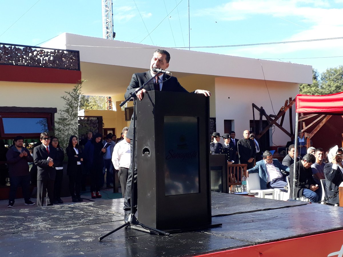 negrolarioja's tweet photo. El gob. @SergioGCasas pide q se revea en forma urgte; "donación tierras de Sanagasta" dip. @fedesbiroli C/@negrolarioja x @Radio_105_1 face #felizdomingo Radio #LaVoz 89.7 Diario D. #Infonoticiasya https://t.co/WpNi1HK0tH
