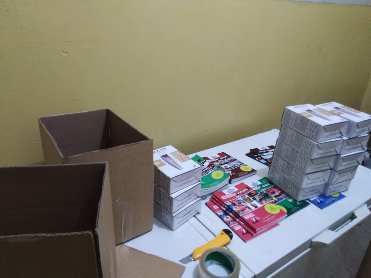 MavisHealth's tweet photo. We're really proud of our #MavisTalkingBooks Resellers. 🖼 This is one of the batches that's heading out to Houston and Maryland (#USA 🇺🇸) this weekend.
.
.
#Spanish #French #Yoruba #Igbo #Hausa #language #learn https://t.co/twQFl0xc45
