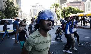 EFFYCDISTRICT_6's tweet photo. Back in the Cape Town CBD from Parliament during #FeesMustFall2016 in the battle field between students and the police (#ANC poor government to specific) fighting for Free Decolonial, Intersectional, Afrocentric Education in our lifetime.
#Asikalibali
#Siyeza
#EFFTurns5 https://t.co/ac6HQX8PNE