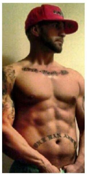DEVlLDRlVEN's tweet photo. FB reminding me I used to be in shape #5yrsago #minibeard https://t.co/ZJ5oAaK0Iz