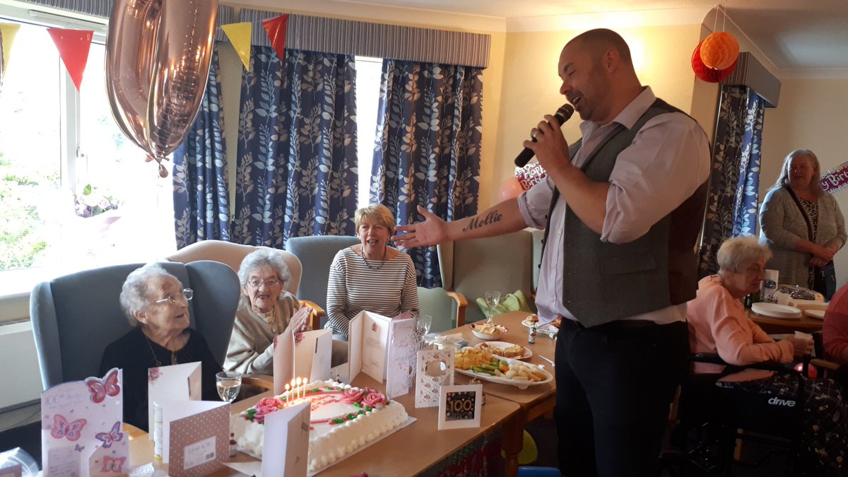 Donnakain7's tweet photo. More from a special 100th birthday @DonwellHouse1 https://t.co/XoNSNcKqAh