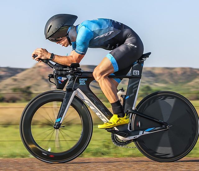 scottflathouse's tweet photo. @emjtriteam member @benjaminfuqua rides out at the warm and breezy @ironman703bsl today 🚴🏻♂️💨
——————————————————
#Triathlon #swimbikerun #ironmantri #ironman703bsl #everymanjack @everymanjack #feltcycles @feltbicycles #ironman703 #im703bsl #worl… https://t.co/icNPqSwjjt https://t.co/ODVXHzHDX7