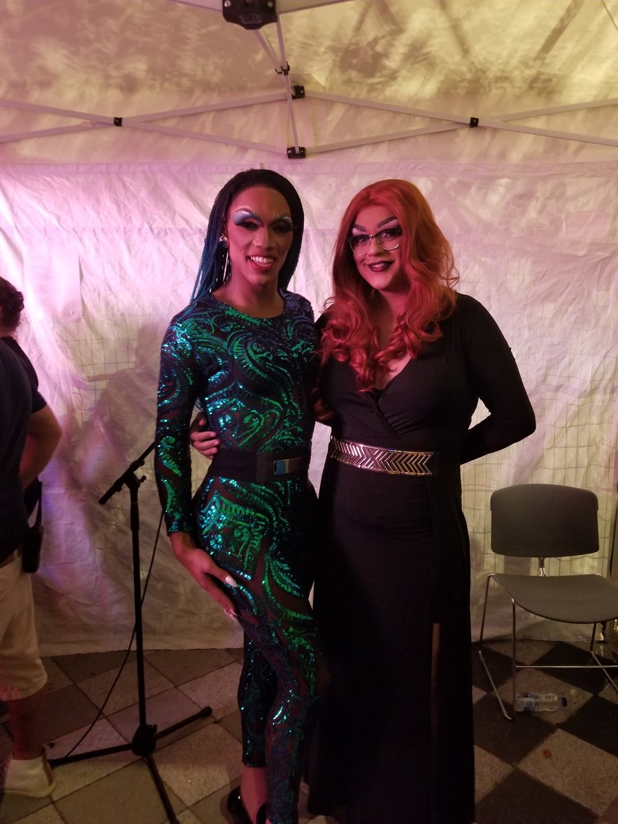backstage kiki with The Vixen @TheVixensworld 
Thank you hun for the chat, coming Instagram live with me and talking about your experience of RPDR10 

I fully support your decision

#kiki #rupauldragrace #rupaul #indiandragqueen #Mallikathequeenofhearts #TorontoPrideParade