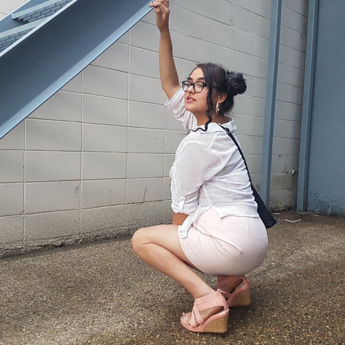 wow8aka's tweet photo. My besties take some good ass pics of me damn. #mfcrepost #camgirl #damnb https://t.co/dfVJpWHCuT