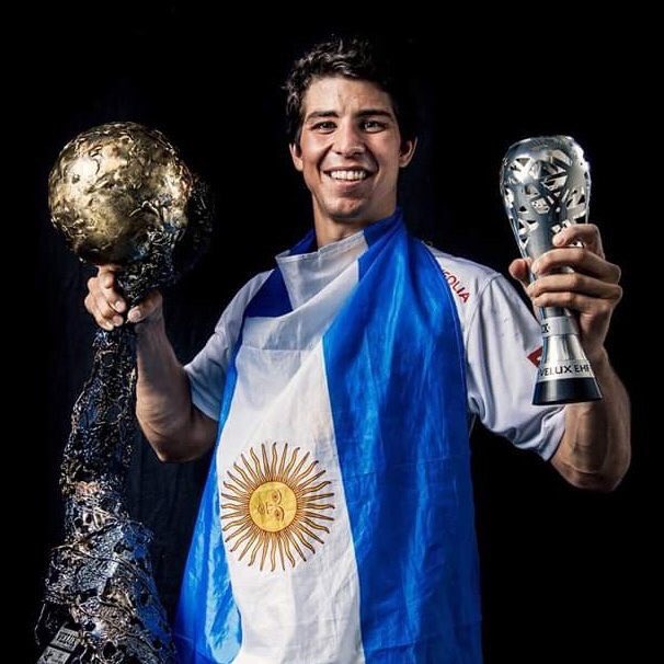 hernandelorenzi's tweet photo. En menos de un mes, el canal público de deportes te mostró la consagración europea de Diego Simonet y este histórico título Panamericano de Los Gladiadores. 

Gracias DEPORTV ! 
En Alemania o en Groenlandia, el Handball es local siempre en tu pantalla !!! https://t.co/Ul1z3dxAqX