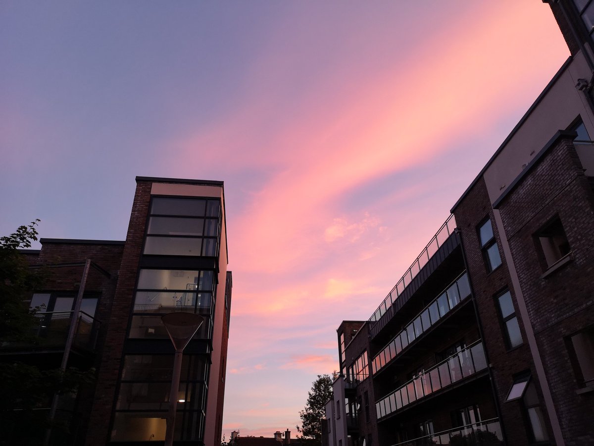 L_Downesy80's tweet photo. Beautiful evening and day here in Galway. #Galway #summer https://t.co/lT1CZMS6Qj