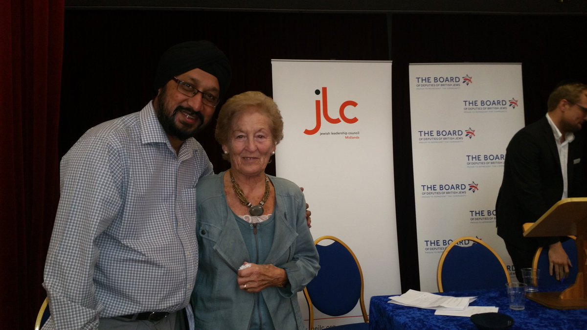 Rupinder2010's tweet photo. Very pleased to meet and listen to Auschwitz survivor Mindu Horinck, very touching experience. She said that we need to stand against hate.
#JewishMidlands at beautiful synagogue of Birmingham with Cllr Pat Seaman. Many thanks to the organiser for the inviting. https://t.co/7ZnrR13CEs